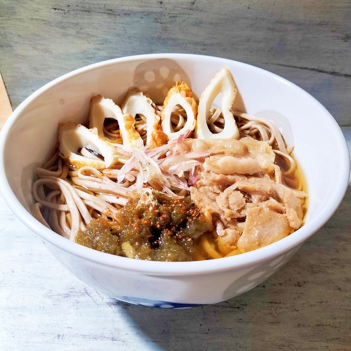 地味色だけど美味♡竹輪ととろろ(根昆布)の蕎麦